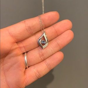 NWT GORGEOUS blue turquoise necklace
